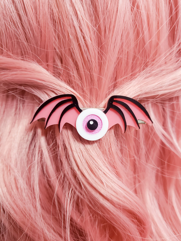 Flying Eye Hairclip