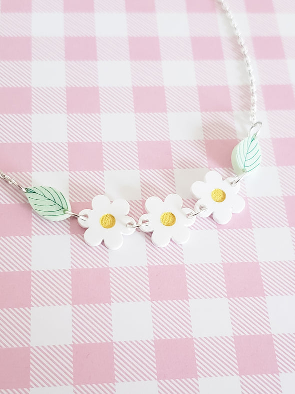 Daisy Flower Necklace