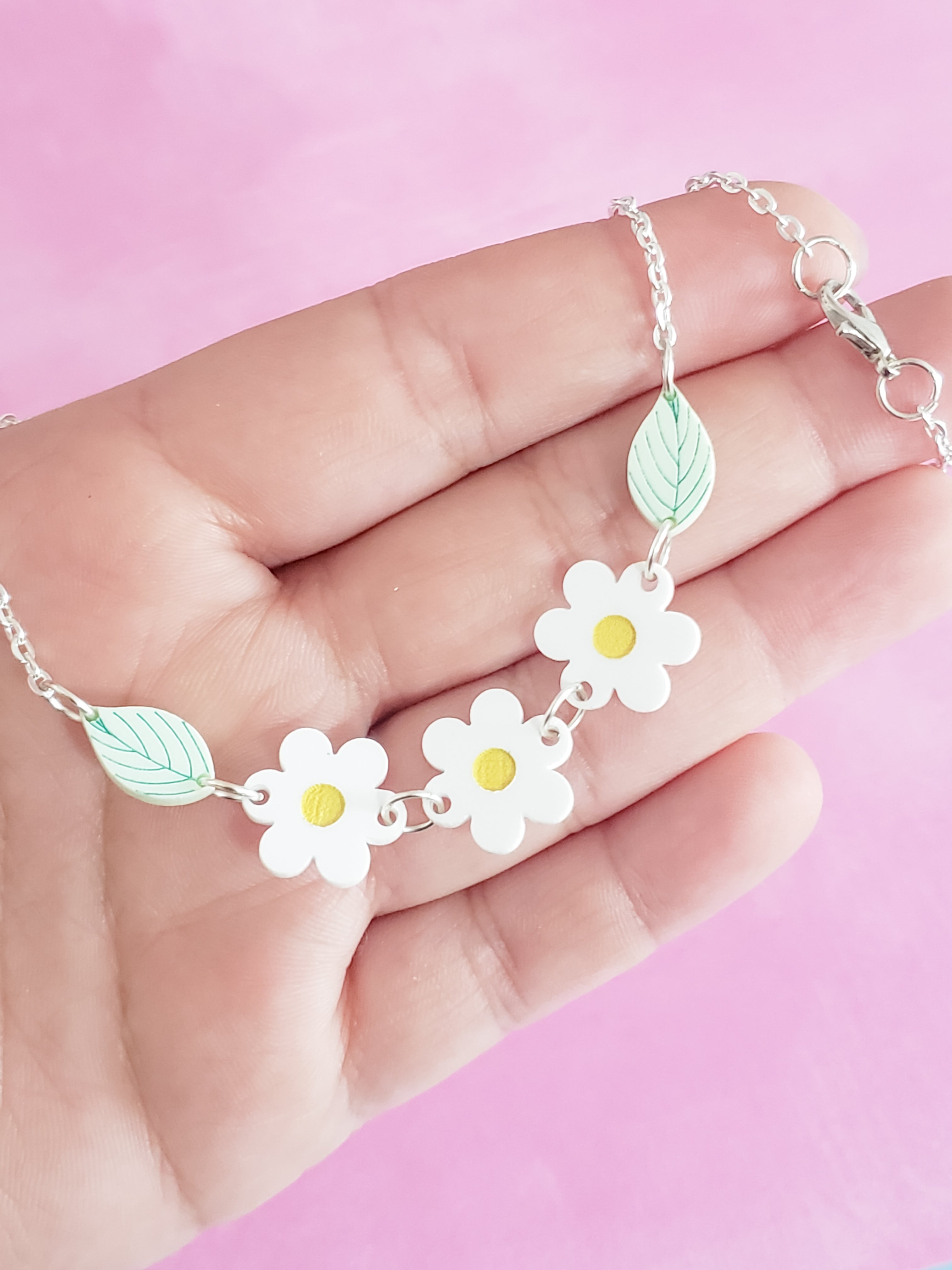 Daisy Flower Pendant