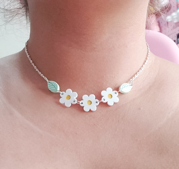 Daisy Flower Necklace