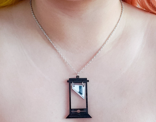 Guillotine Moving Blade Necklace - Pop Pastel
